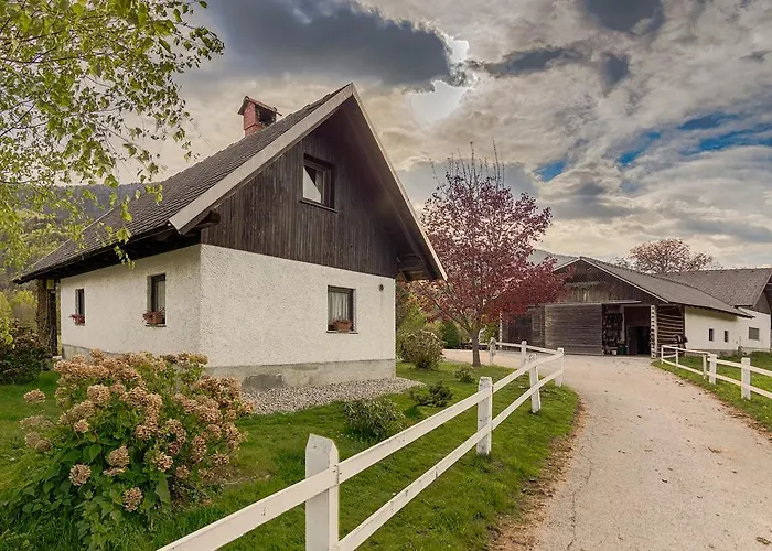 Počitniška hiša Homes Sara *